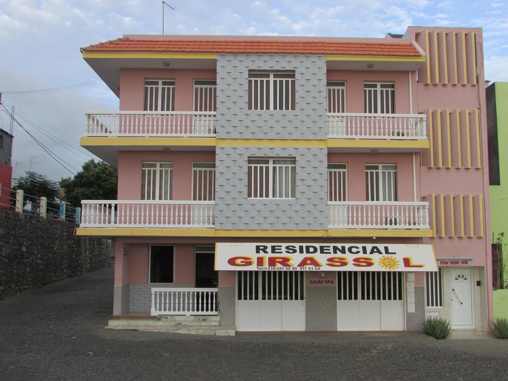 Residencial Girassol, Lda Bed & Breakfast São Filipe Exterior foto