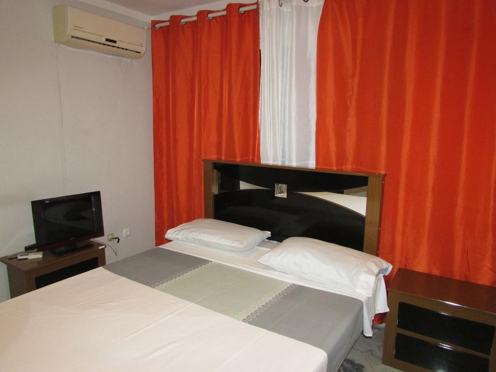 Residencial Girassol, Lda Bed & Breakfast São Filipe Exterior foto