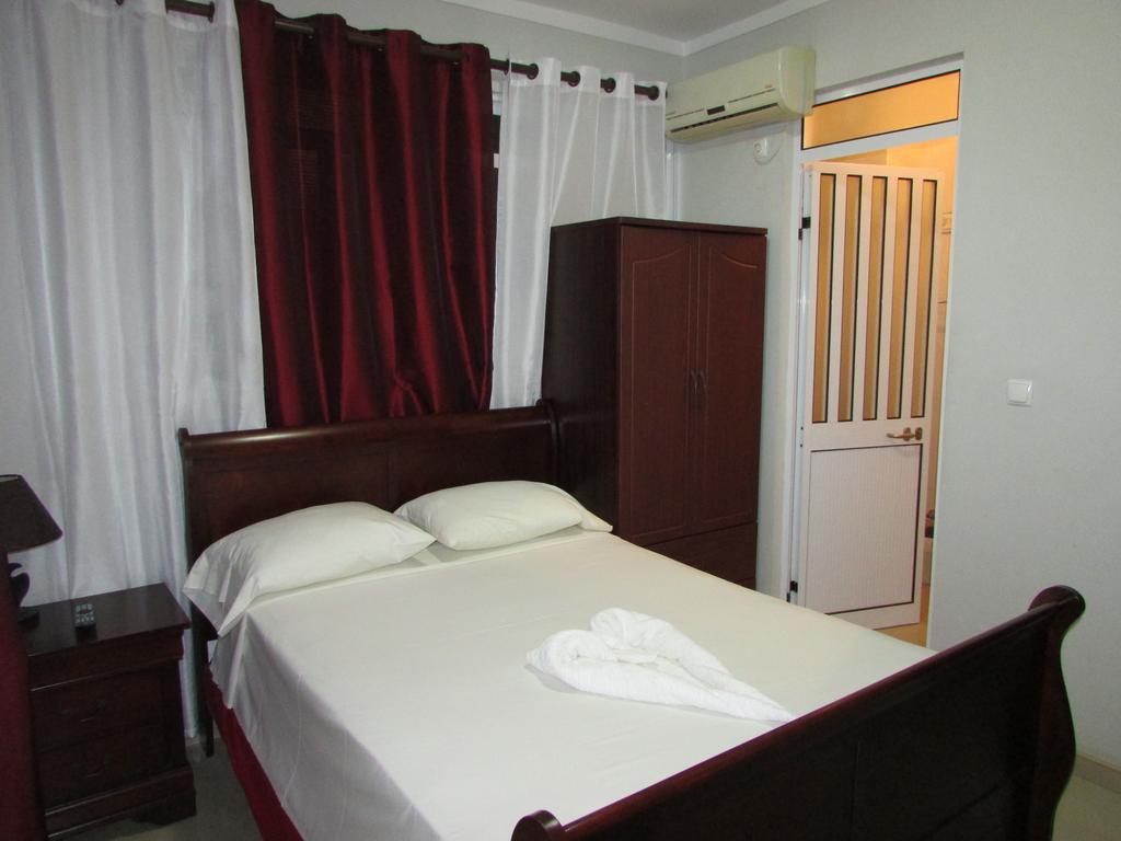 Residencial Girassol, Lda Bed & Breakfast São Filipe Exterior foto