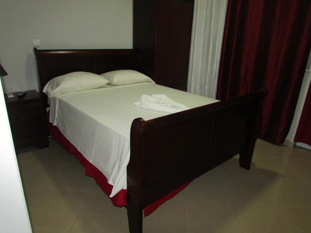 Residencial Girassol, Lda Bed & Breakfast São Filipe Exterior foto