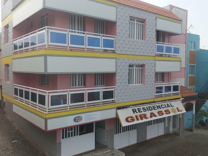 Residencial Girassol, Lda Bed & Breakfast São Filipe Exterior foto